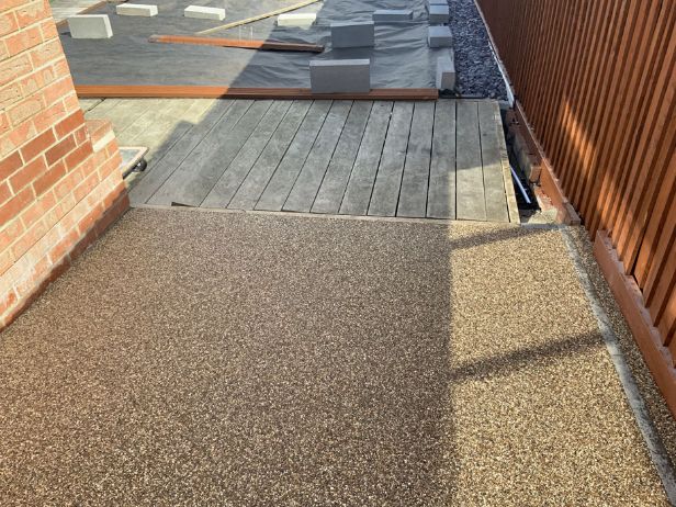 After image of resin driveway up to decking DN18